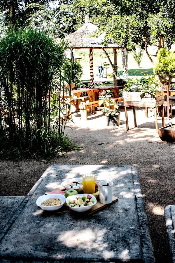 Lebo'S Soweto Backpackers Vandrarhem Exteriör bild