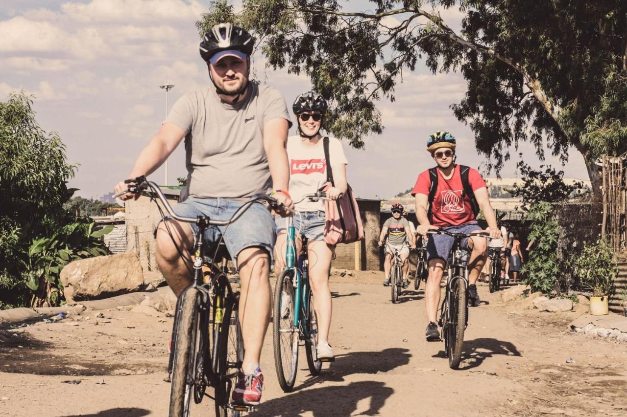 Lebo'S Soweto Backpackers Vandrarhem Exteriör bild