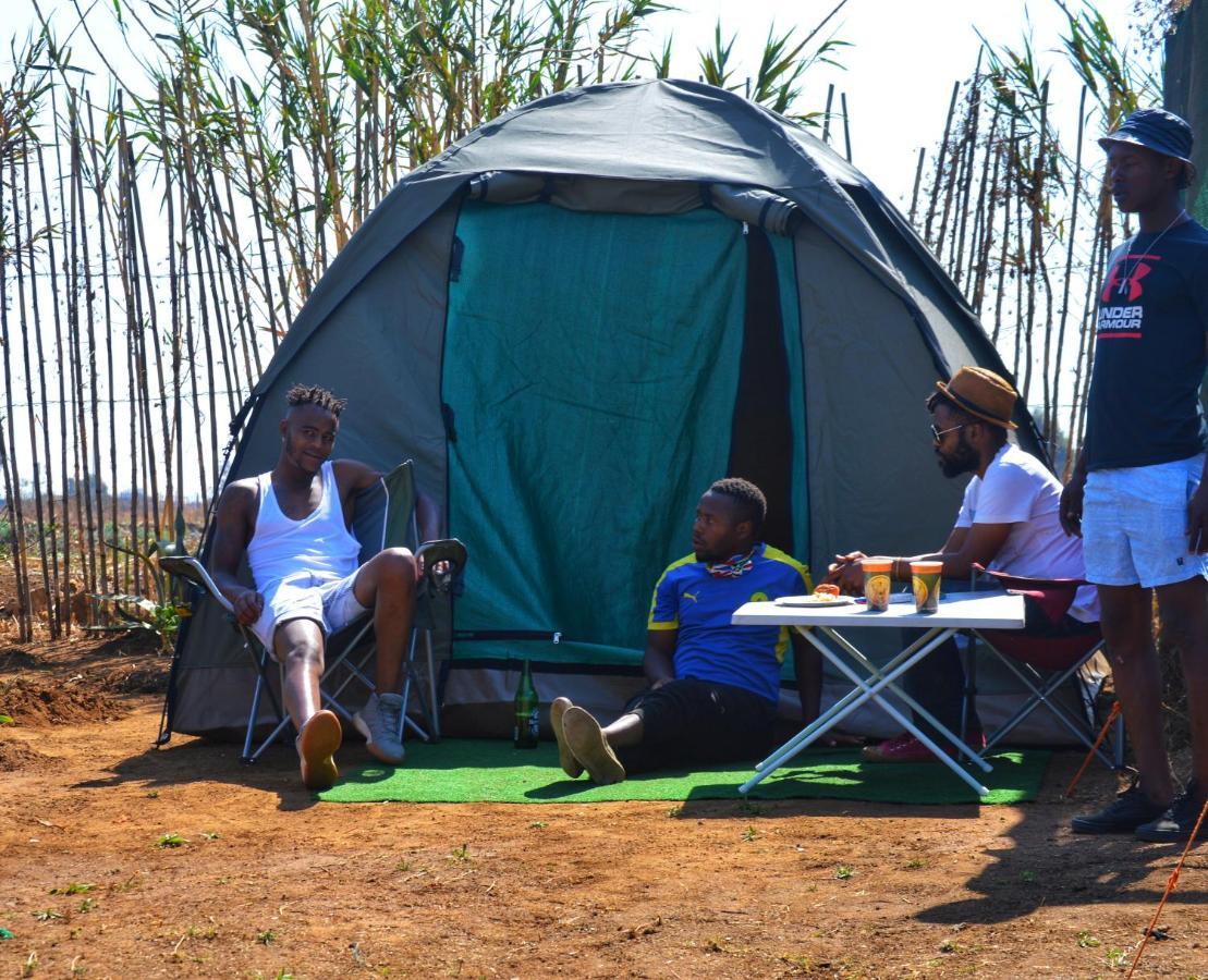 Lebo'S Soweto Backpackers Vandrarhem Exteriör bild